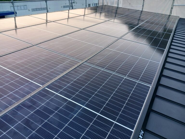 施工実績：【日高郡日高川町】M様邸｜カナディアンソーラー製太陽光パネル 10.460kwを設置しました