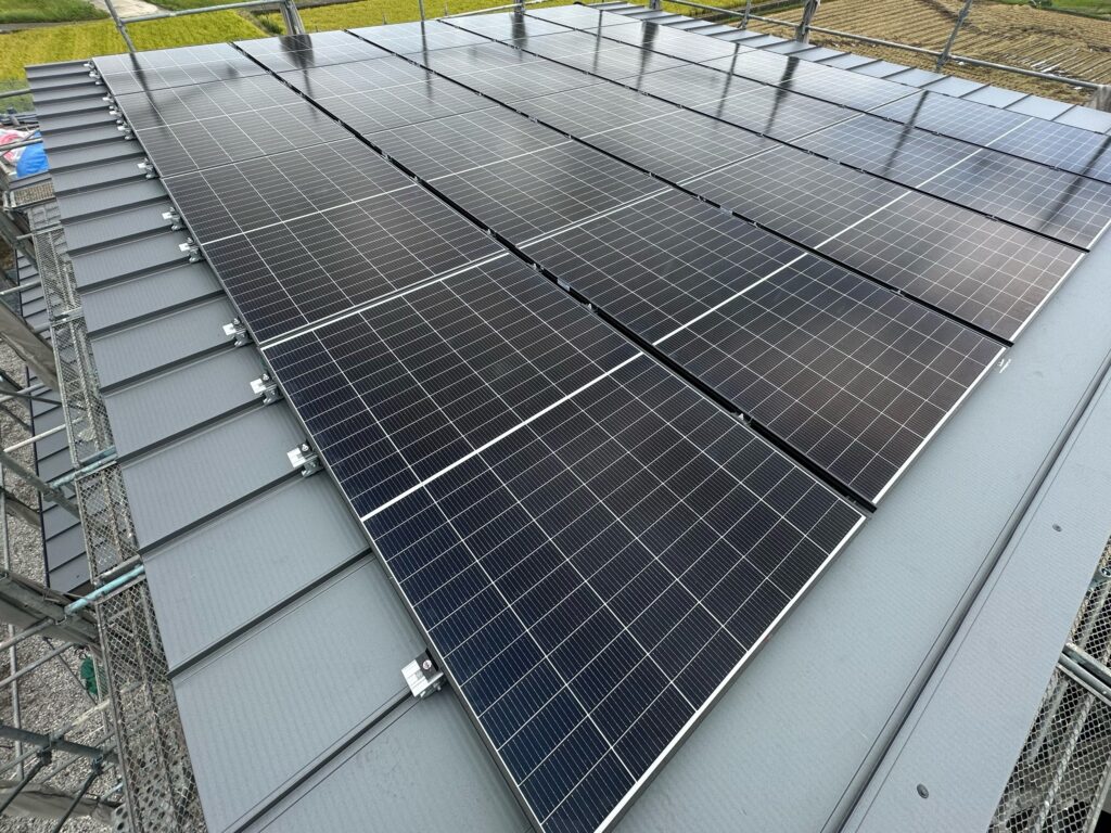 太陽光パネル設置工事 和歌山県日高郡日高町 N様邸 カナディアンソーラー製ソーラーパネル